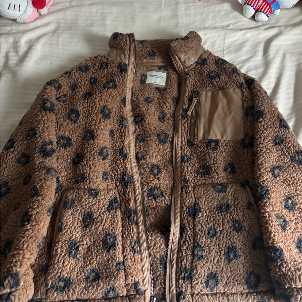 Abercrombie & Fitch Tan Fleece Jacket with Black Pattern